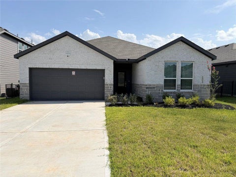 Homes For Rent - 16072 Tallis Drive<br/> Conroe, TX 77303