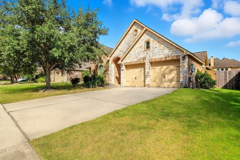 Photo of 14105 Green Thicket Drive, Pearland, TX 77584 (MLS # 78698338)