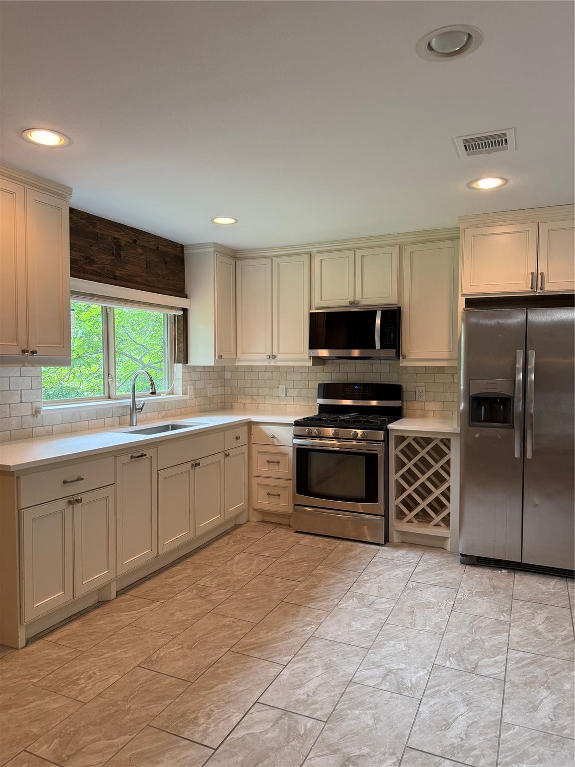 3918 Cedar Forest Drive