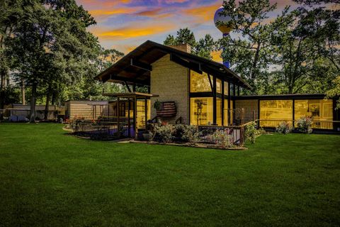 Photo of 146 Billandrea Lane, Panorama Village, TX 77304 (MLS # 35011855)