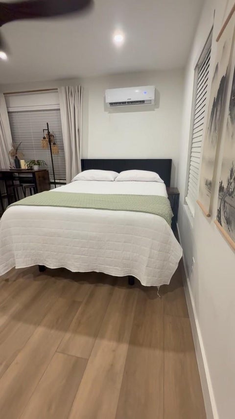 Photo of 5844 Darling Street #4, Houston, TX 77007 (MLS # 78669439)