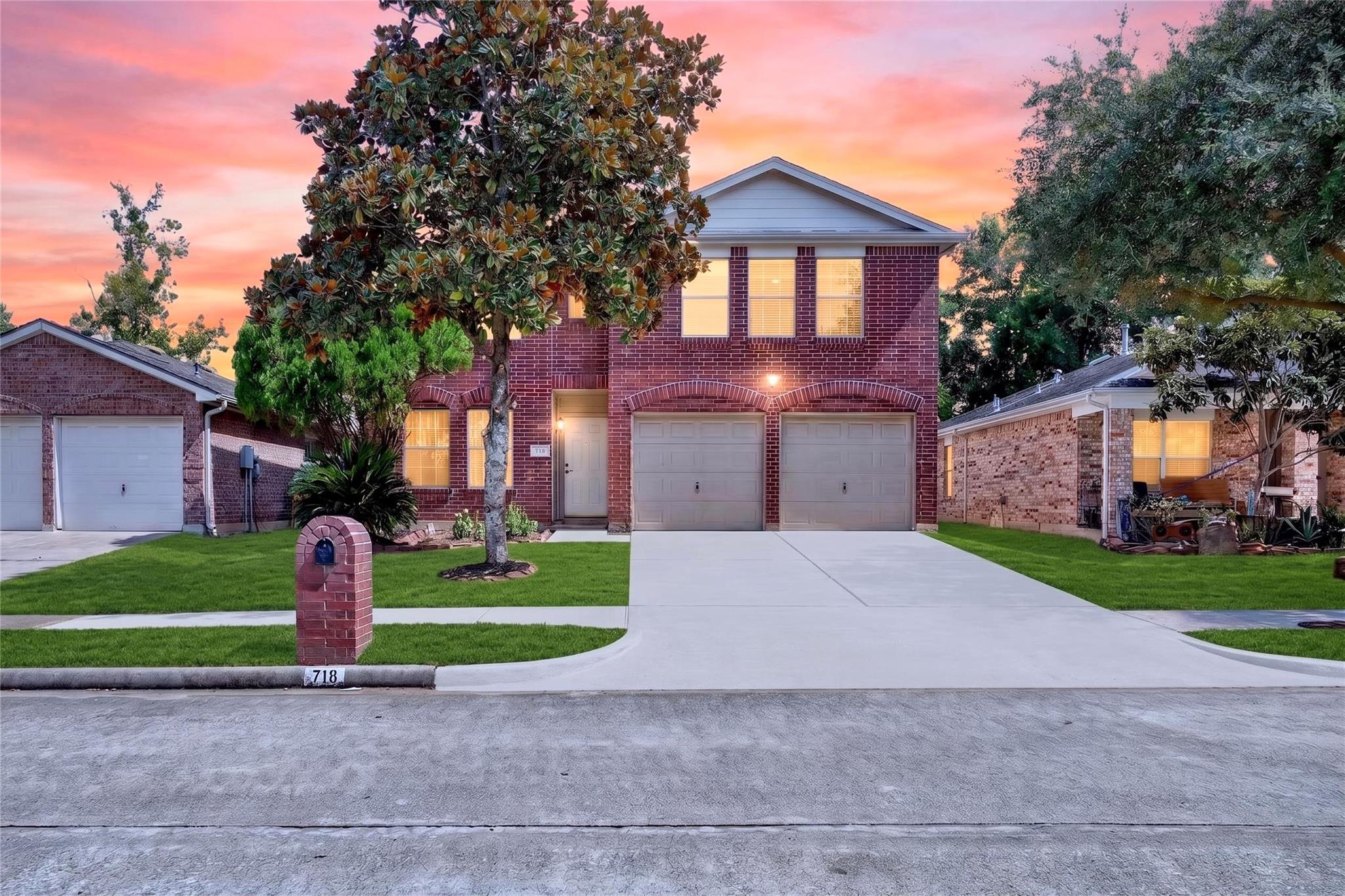 718 Cypresswood Cove