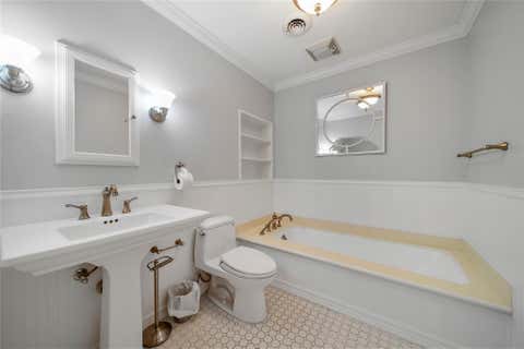 Tiny photo for 1583 Sue Barnett Drive, Houston, TX 77018 (MLS # 49060730)