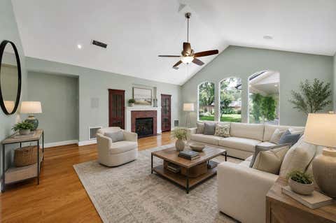 Tiny photo for 1583 Sue Barnett Drive, Houston, TX 77018 (MLS # 49060730)