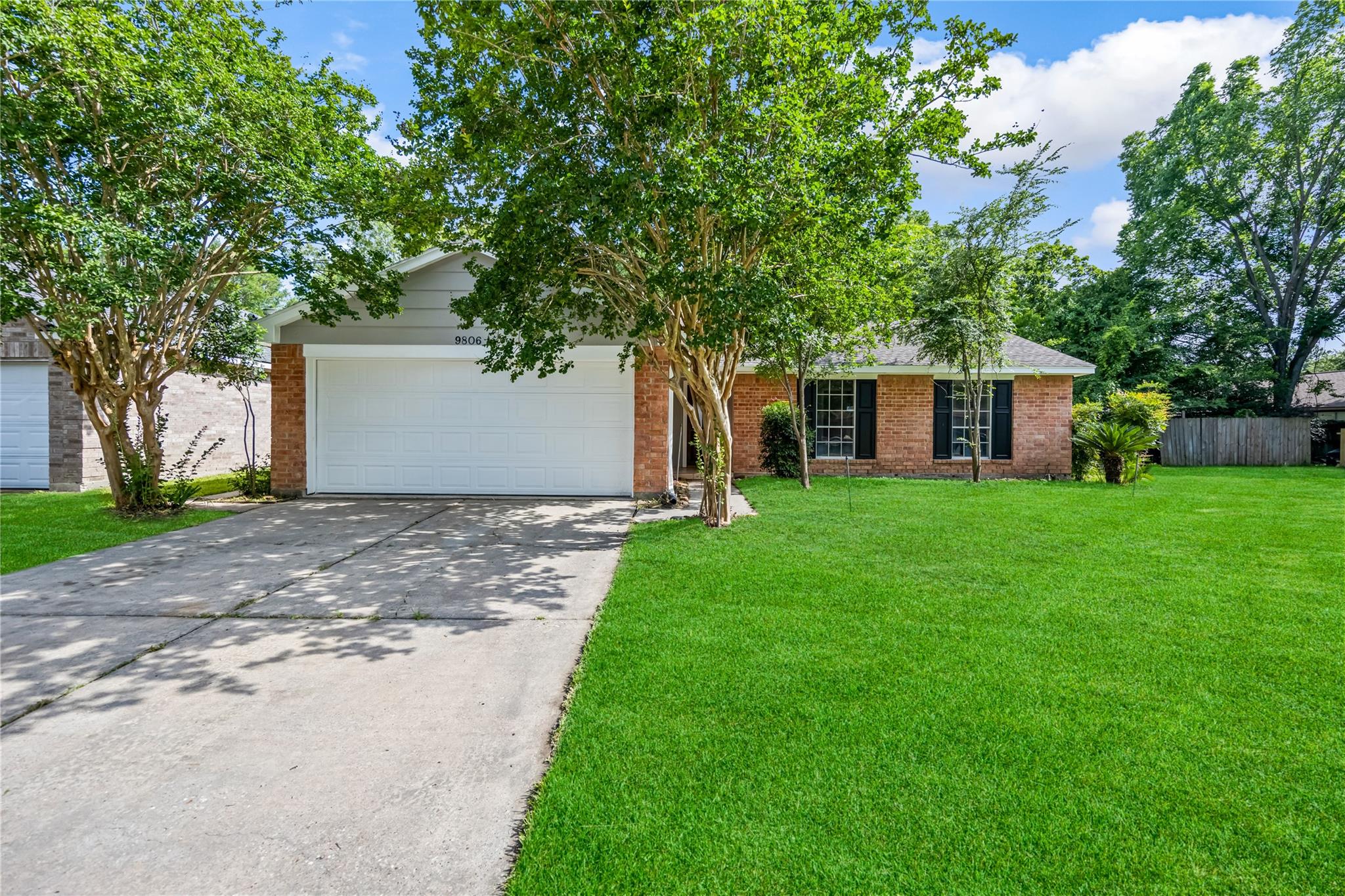 9806 Tanager Lane
