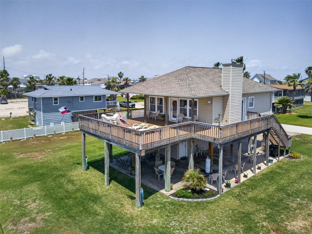 Photo of 3930 Navarro Drive, Galveston, TX 77554 (MLS # 8922416)