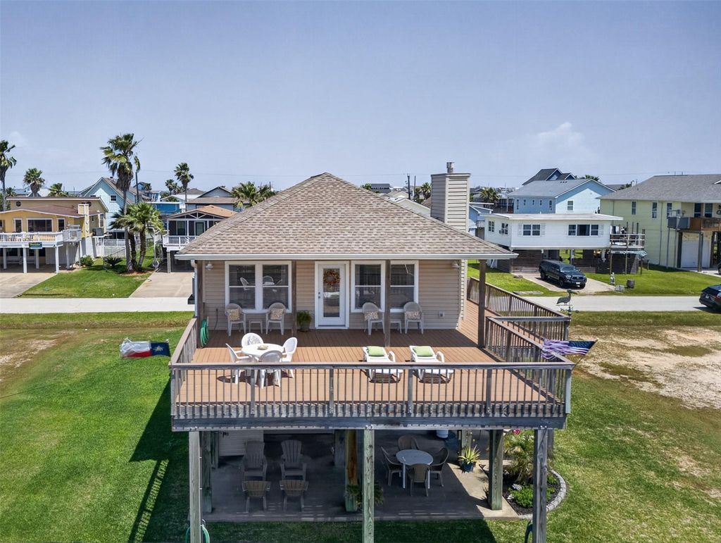 Photo of 3930 Navarro Drive, Galveston, TX 77554 (MLS # 8922416)