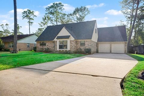 Photo of 3037 Longwood Lane, Dickinson, TX 77539 (MLS # 46683735)