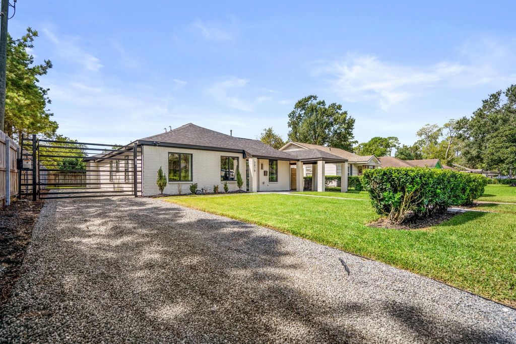 Photo of 3878 Arbor Street, Houston, TX 77004 (MLS # 14087027)