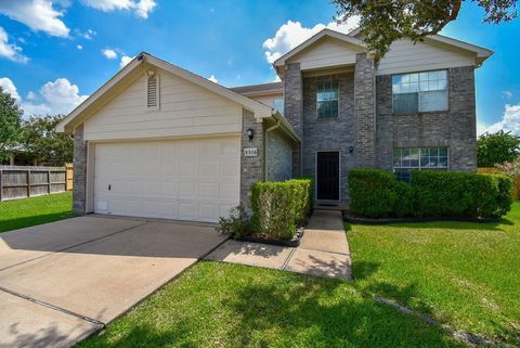 Photo of 9506 Tree Sparrow Lane, Houston, TX 77083 (MLS # 68477308)