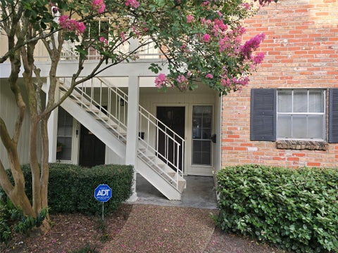 Condo For Rent - 12968 Trail Hollow Drive #2968<br/> Houston, TX 77079