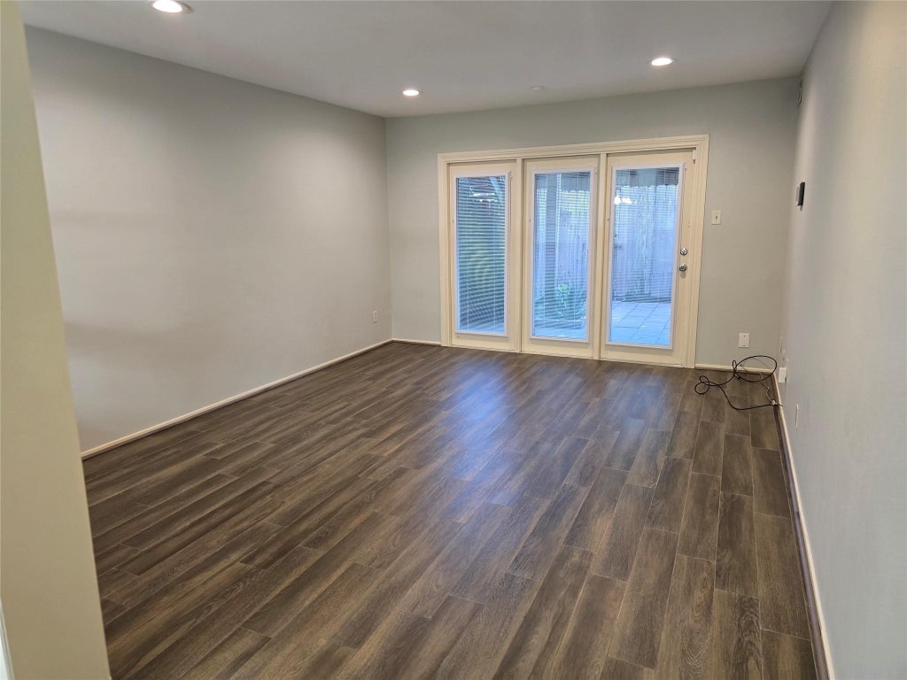 Photo of 12968 Trail Hollow Drive #2968, Houston, TX 77079 (MLS # 10922080)