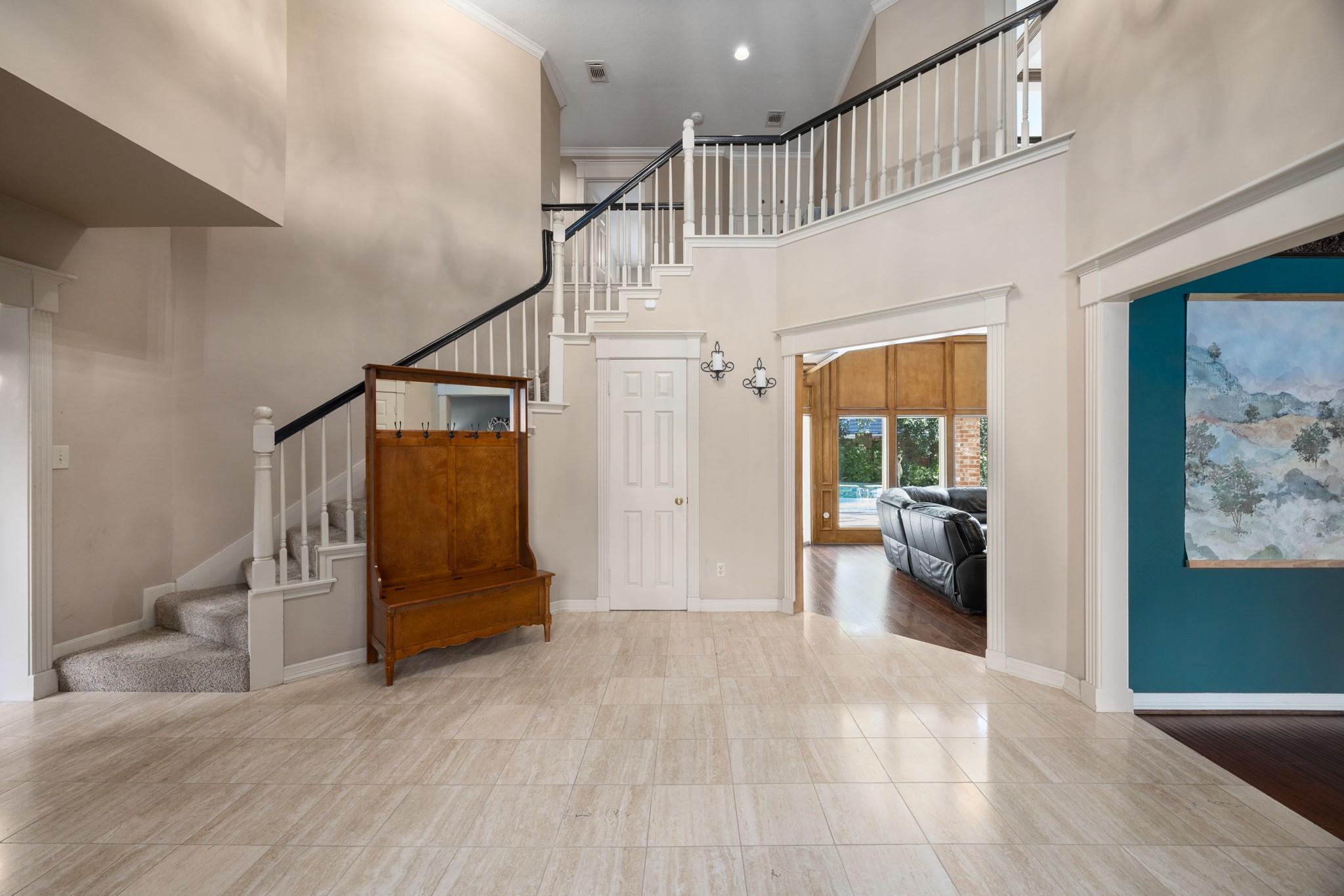 8807 Chelmsford Lane