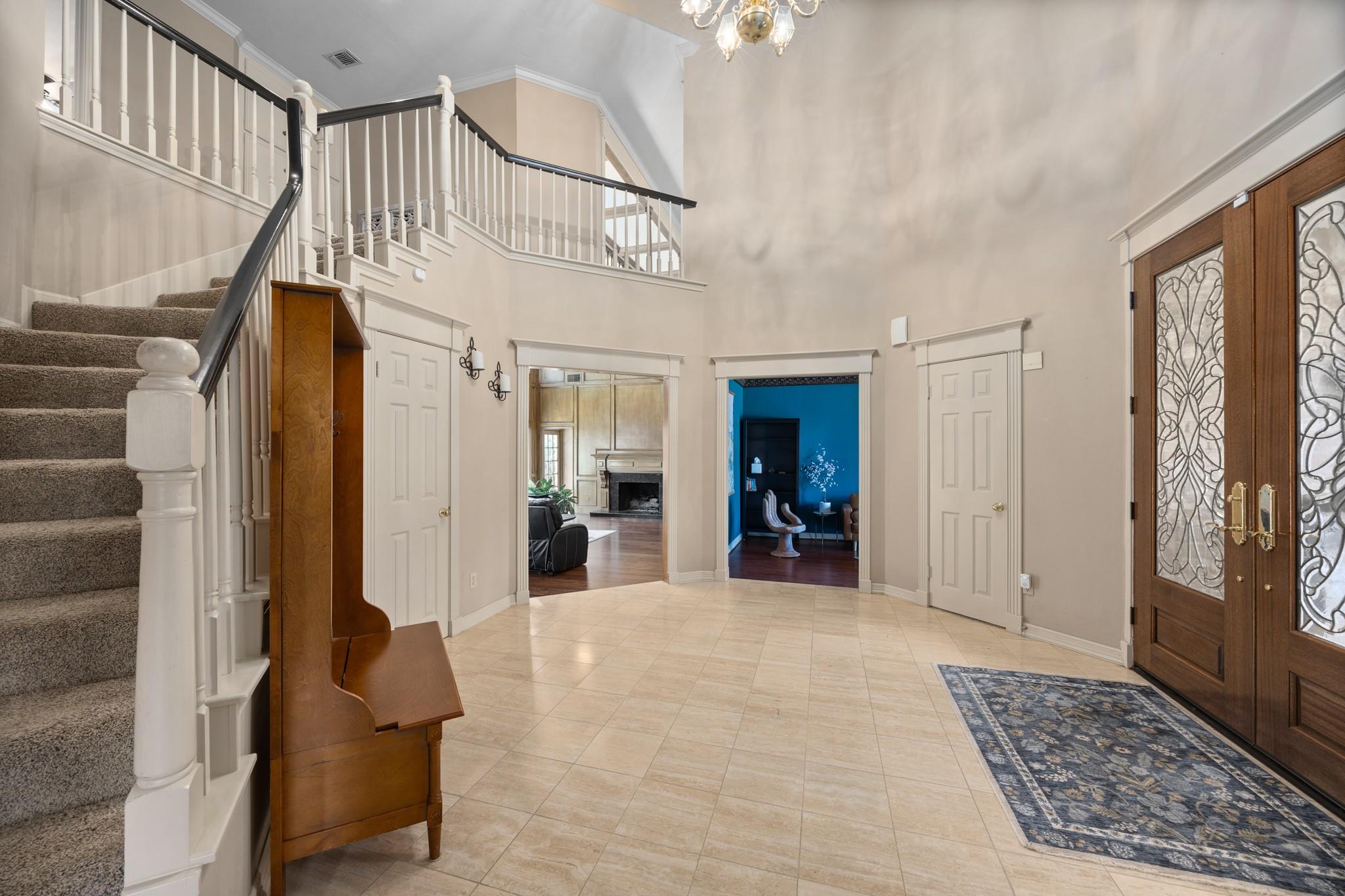 8807 Chelmsford Lane