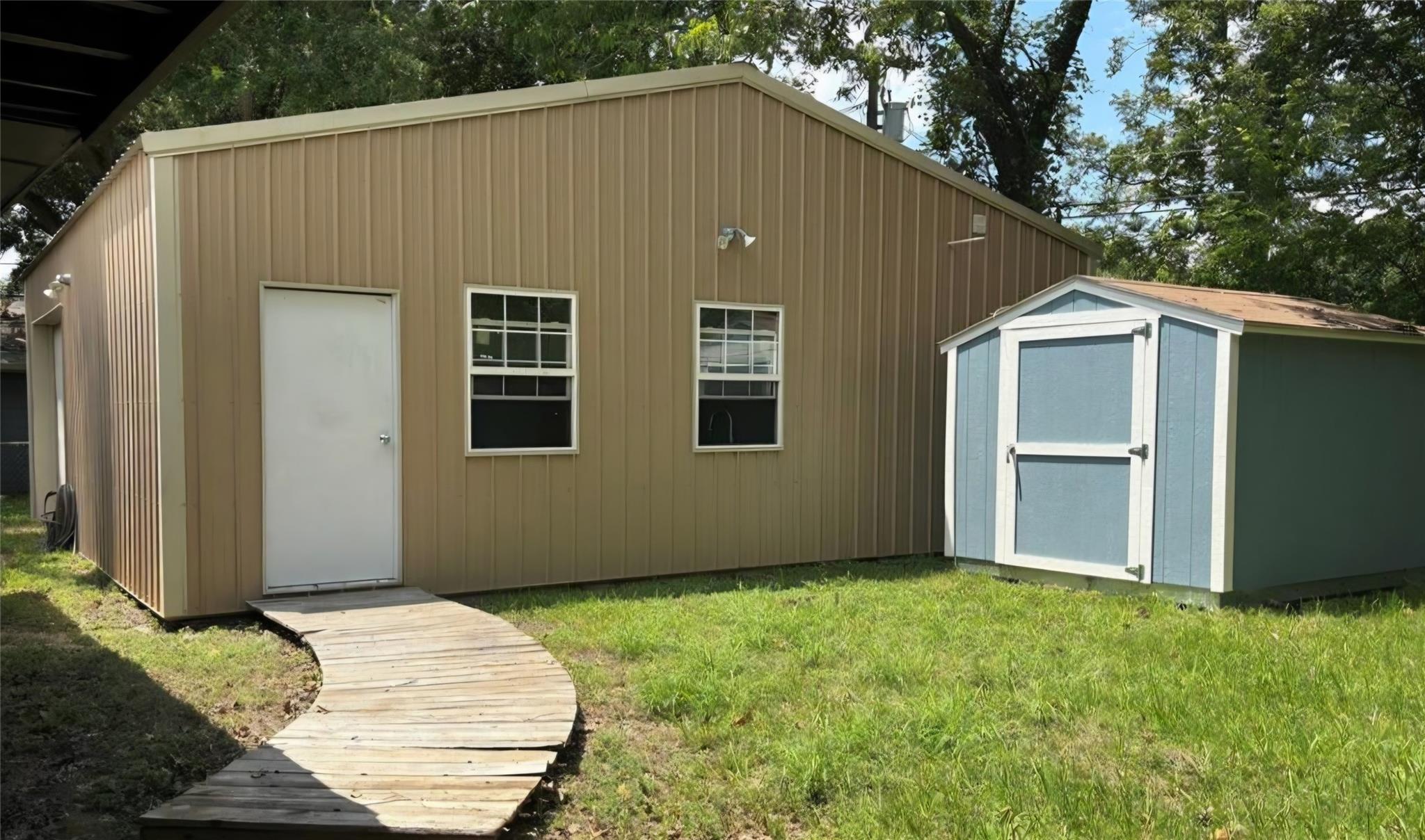 2009 Sandlewood Drive