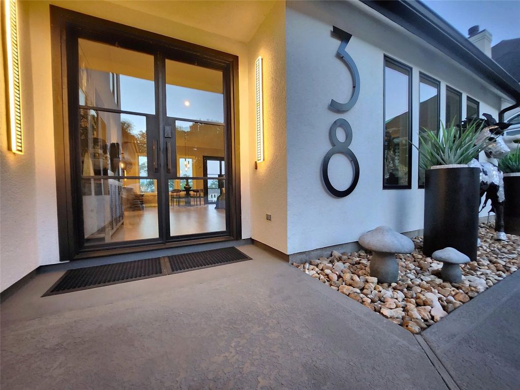 Photo of 38 Fairway Park, Montgomery, TX 77356 (MLS # 34975940)