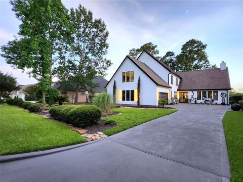 Photo of 38 Fairway Park, Montgomery, TX 77356 (MLS # 34975940)