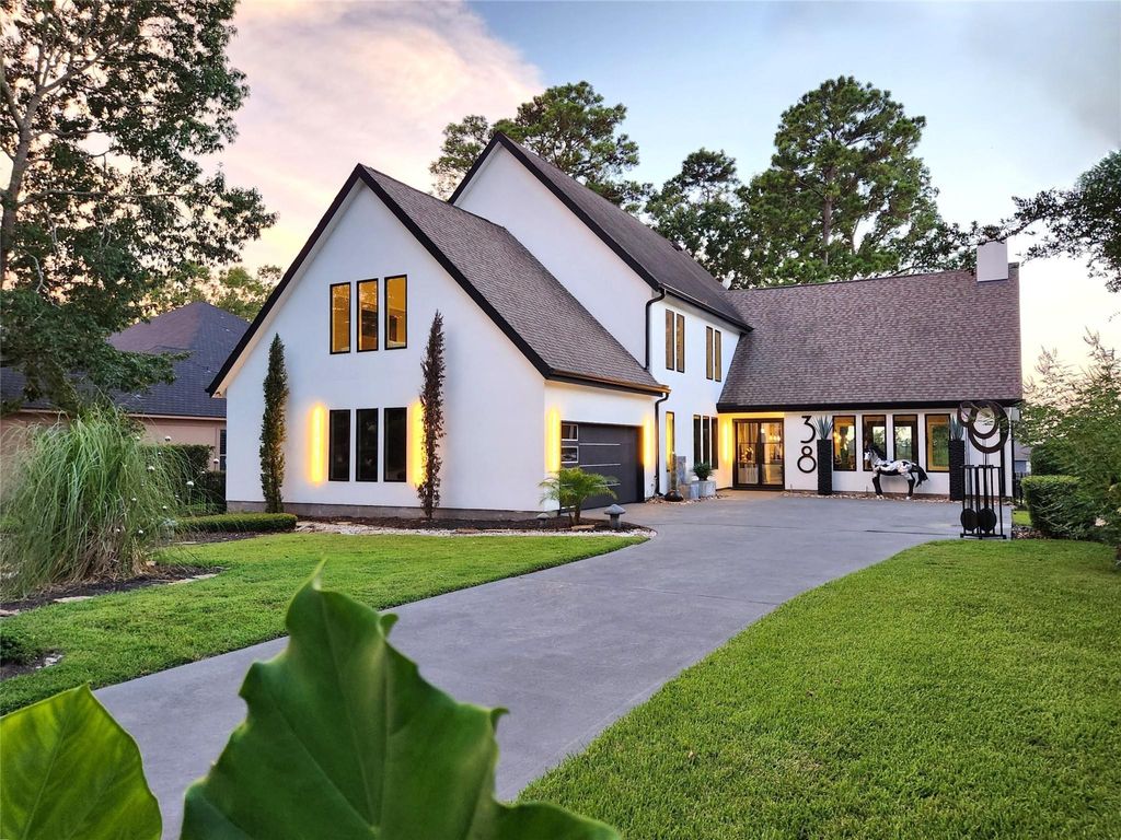 Photo of 38 Fairway Park, Montgomery, TX 77356 (MLS # 34975940)