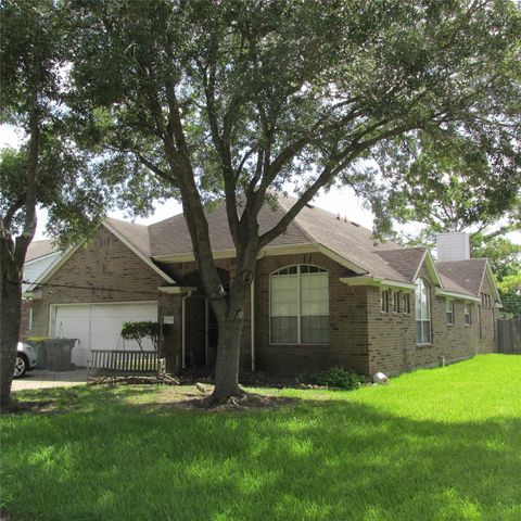 Photo of 3255 Lakeway Lane, Pearland, TX 77584 (MLS # 92919868)