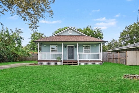 Photo of 4412 Nicholini Street, Dickinson, TX 77539 (MLS # 93339895)