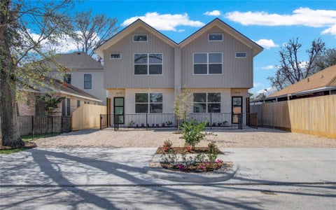 Photo of 4605 Edison Street #D, Houston, TX 77009 (MLS # 28811161)