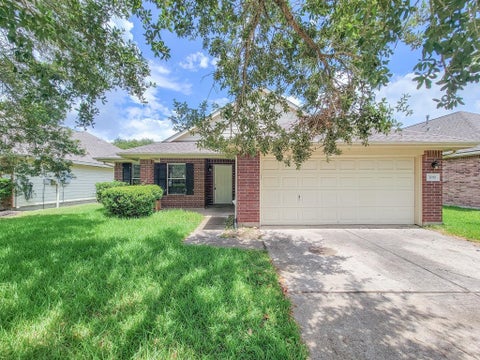 Photo of 3010 Stonecross Lane, Dickinson, TX 77539 (MLS # 93228451)