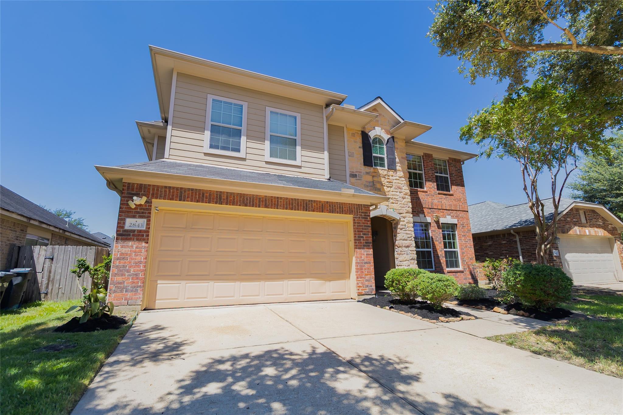 2843 Lakecrest Forest Drive