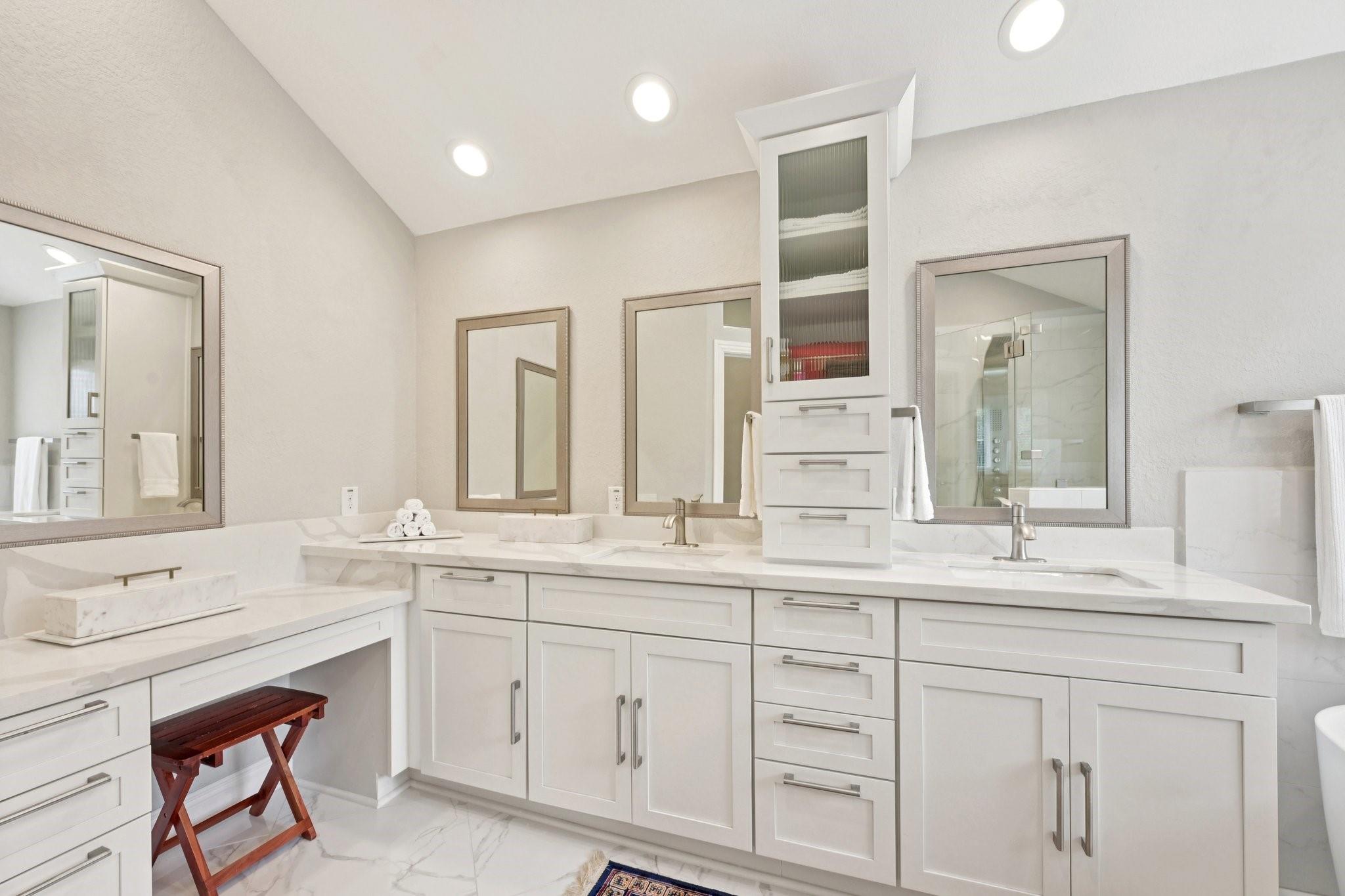 Houston, Texas, 77024, United States, 4 Bedrooms Bedrooms, ,4 BathroomsBathrooms,Residential,Active,2034259