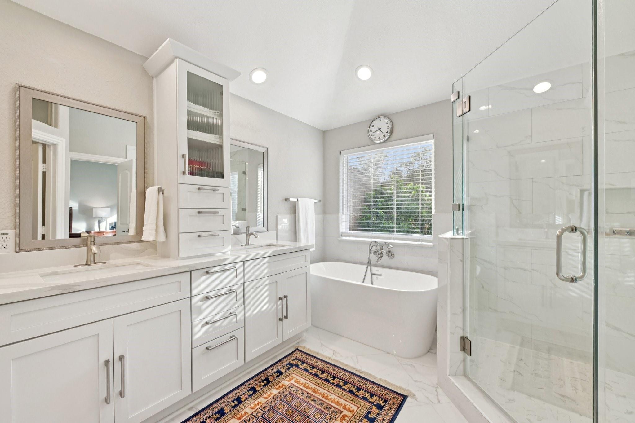 Houston, Texas, 77024, United States, 4 Bedrooms Bedrooms, ,4 BathroomsBathrooms,Residential,Active,2034259