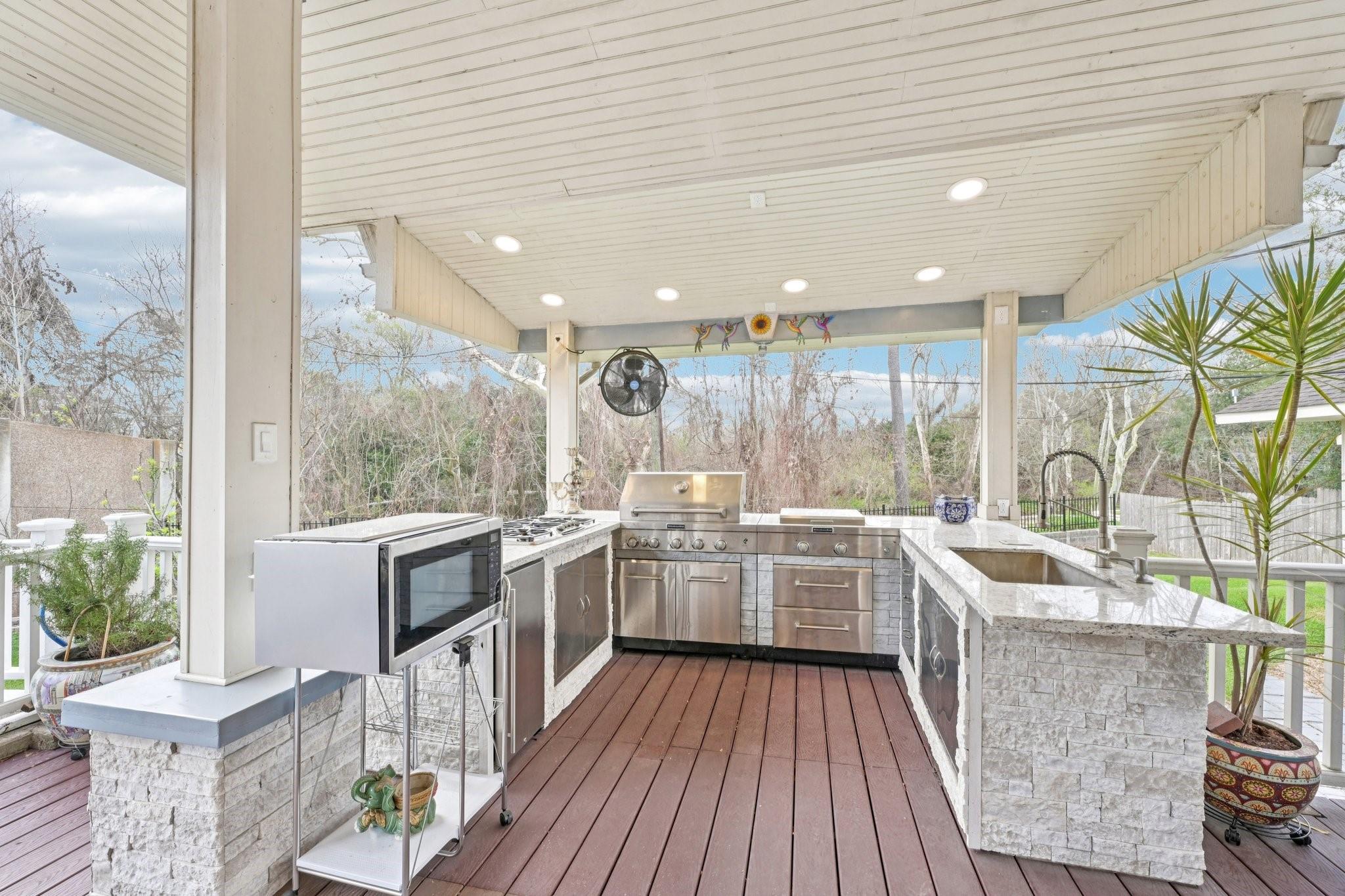 Houston, Texas, 77024, United States, 4 Bedrooms Bedrooms, ,4 BathroomsBathrooms,Residential,Active,2034259