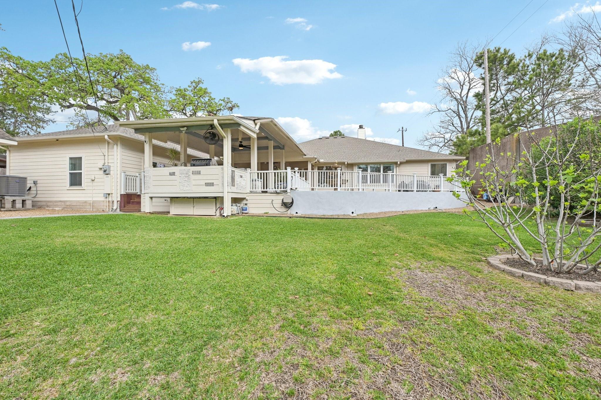 Houston, Texas, 77024, United States, 4 Bedrooms Bedrooms, ,4 BathroomsBathrooms,Residential,Active,2034259