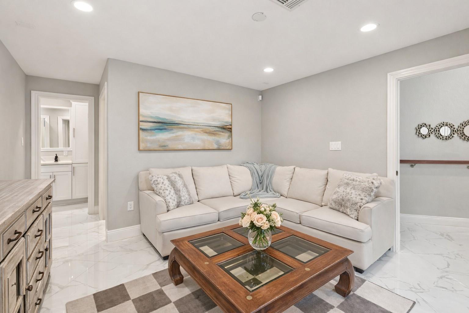 Houston, Texas, 77024, United States, 4 Bedrooms Bedrooms, ,4 BathroomsBathrooms,Residential,Active,2034259