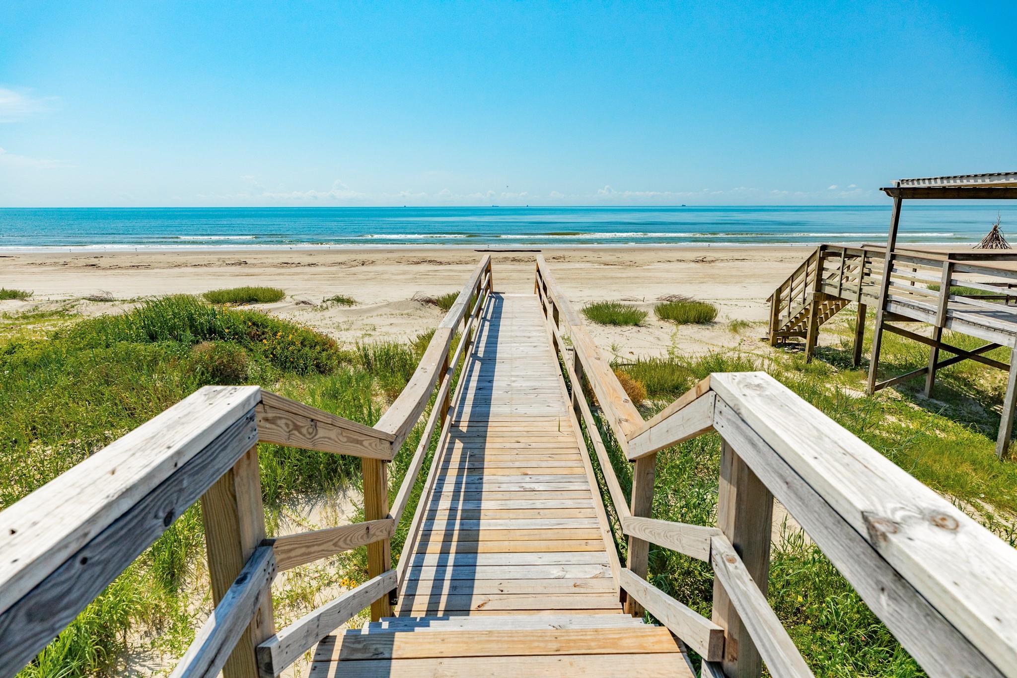 2032 Blue Water Highway CR257