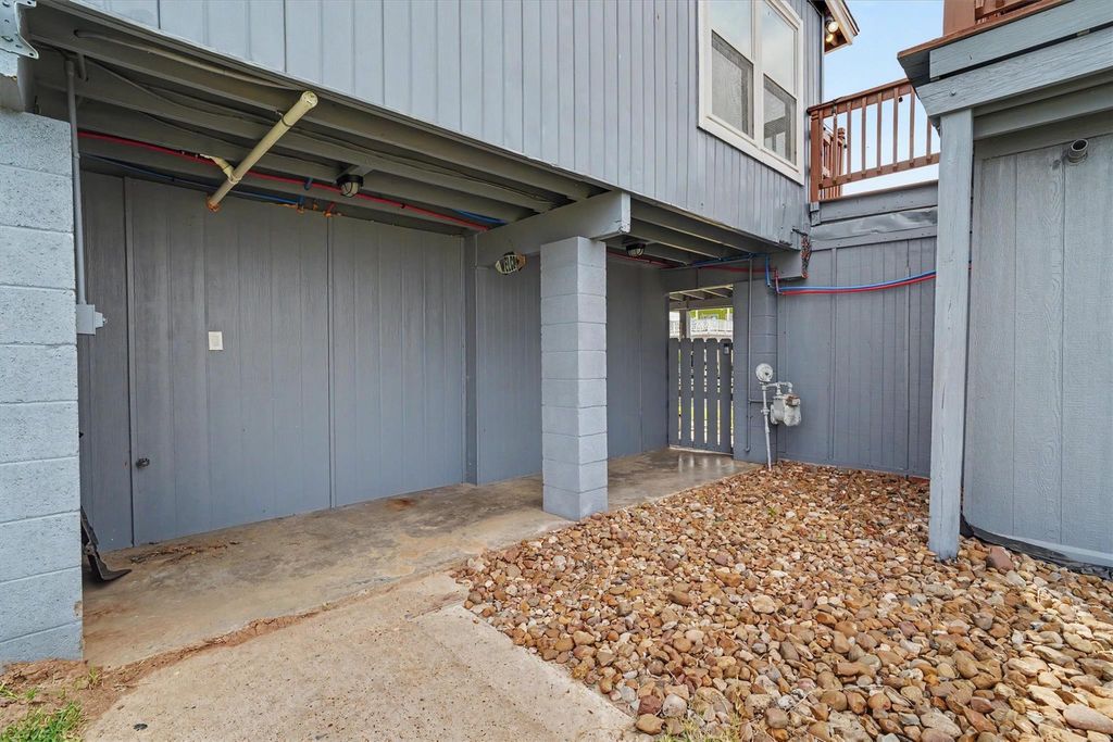 Photo of 370 Ling Street, Bayou Vista, TX 77563 (MLS # 45899187)