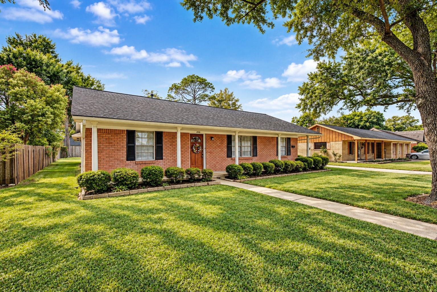 2016 San Jacinto Drive