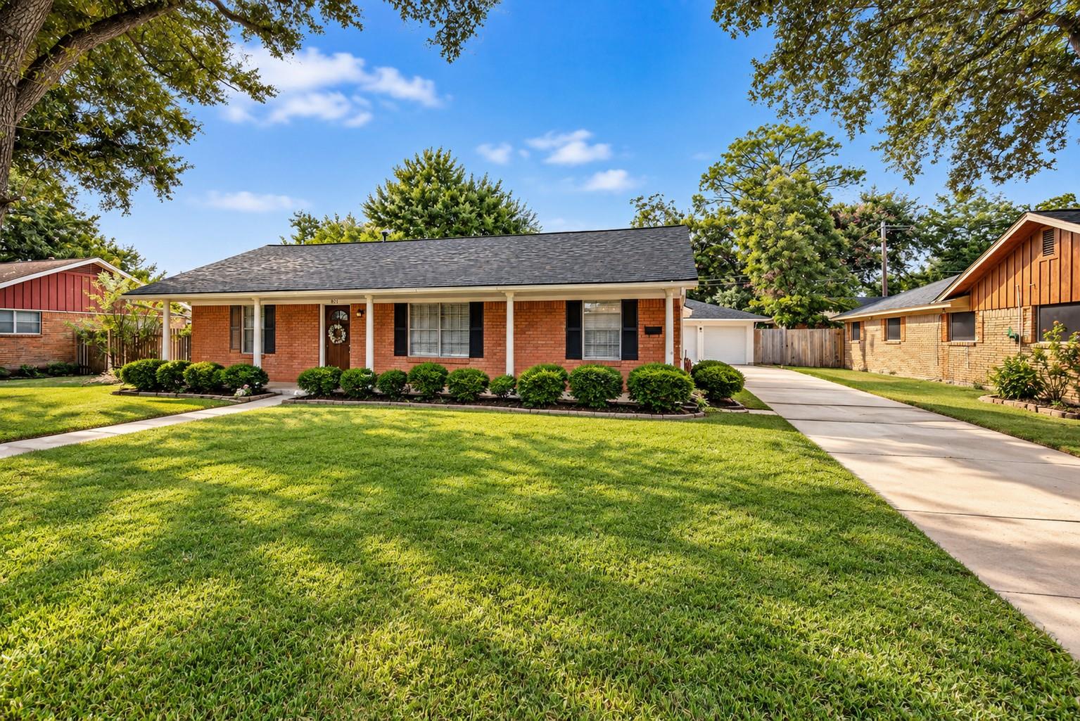 2016 San Jacinto Drive