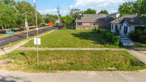 Tiny photo for 2613 Elgin Street, Houston, TX 77004 (MLS # 74747532)