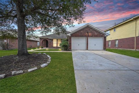 Photo of 4426 Eaglewood Trail Drive, Fresno, TX 77545 (MLS # 68909870)