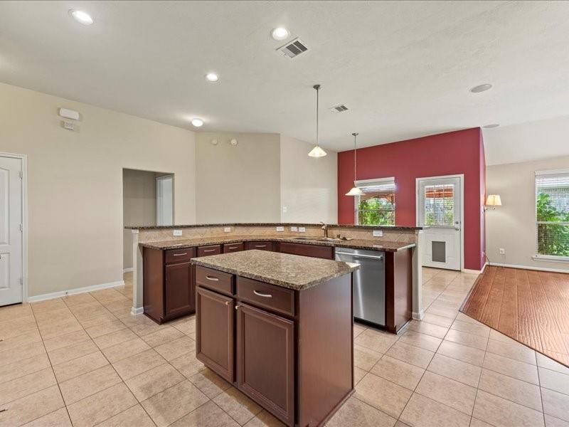 Houston, Texas 77084, United States, 3 Bedrooms Bedrooms, ,2 BathroomsBathrooms,Residential,Pending,186954