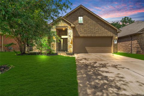 Photo of 2450 Garden Shadows Dr, Montgomery, TX 77384 (MLS # 18437049)