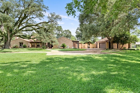Photo of 8220 Evangeline Lane, Beaumont, TX 77706 (MLS # 17734115)