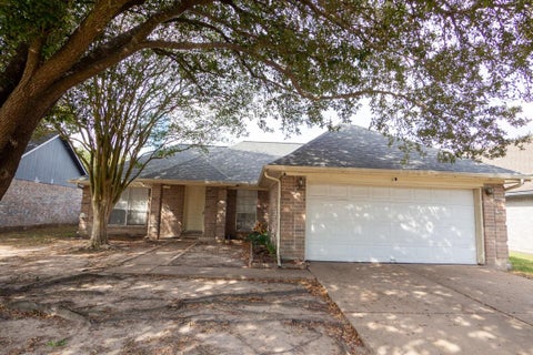 Photo of 11827 Stone Bridge Drive, Houston, TX 77064 (MLS # 65874981)
