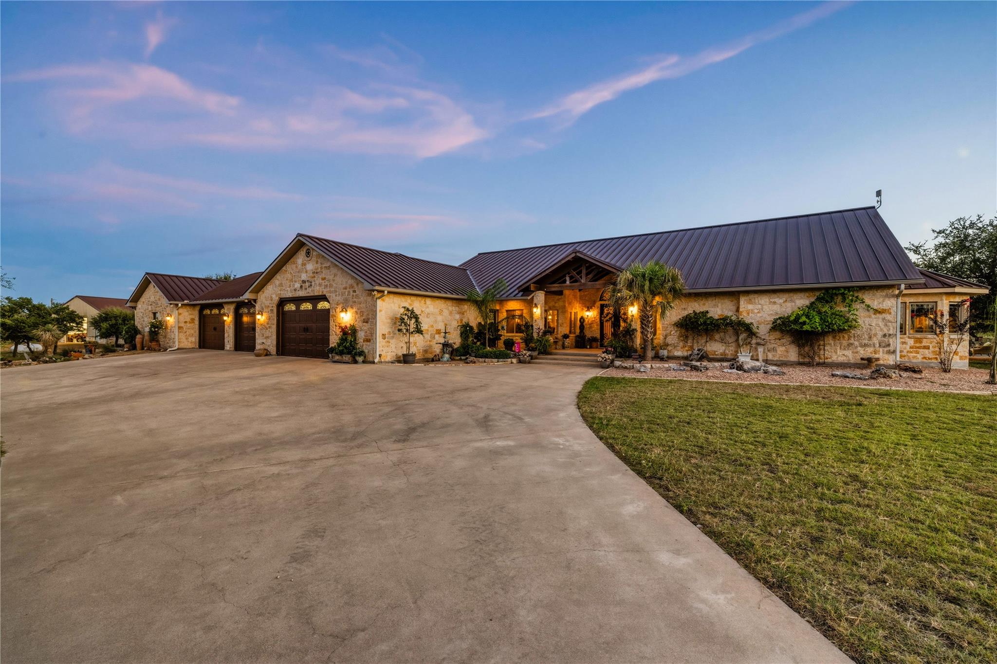 11271 Us Hwy 290