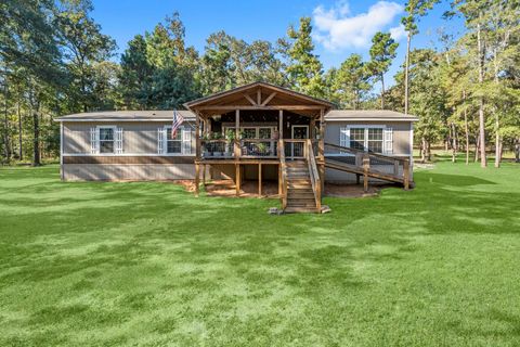 Photo of 577 S Winding River Road, Oakhurst, TX 77364 (MLS # 48778560)