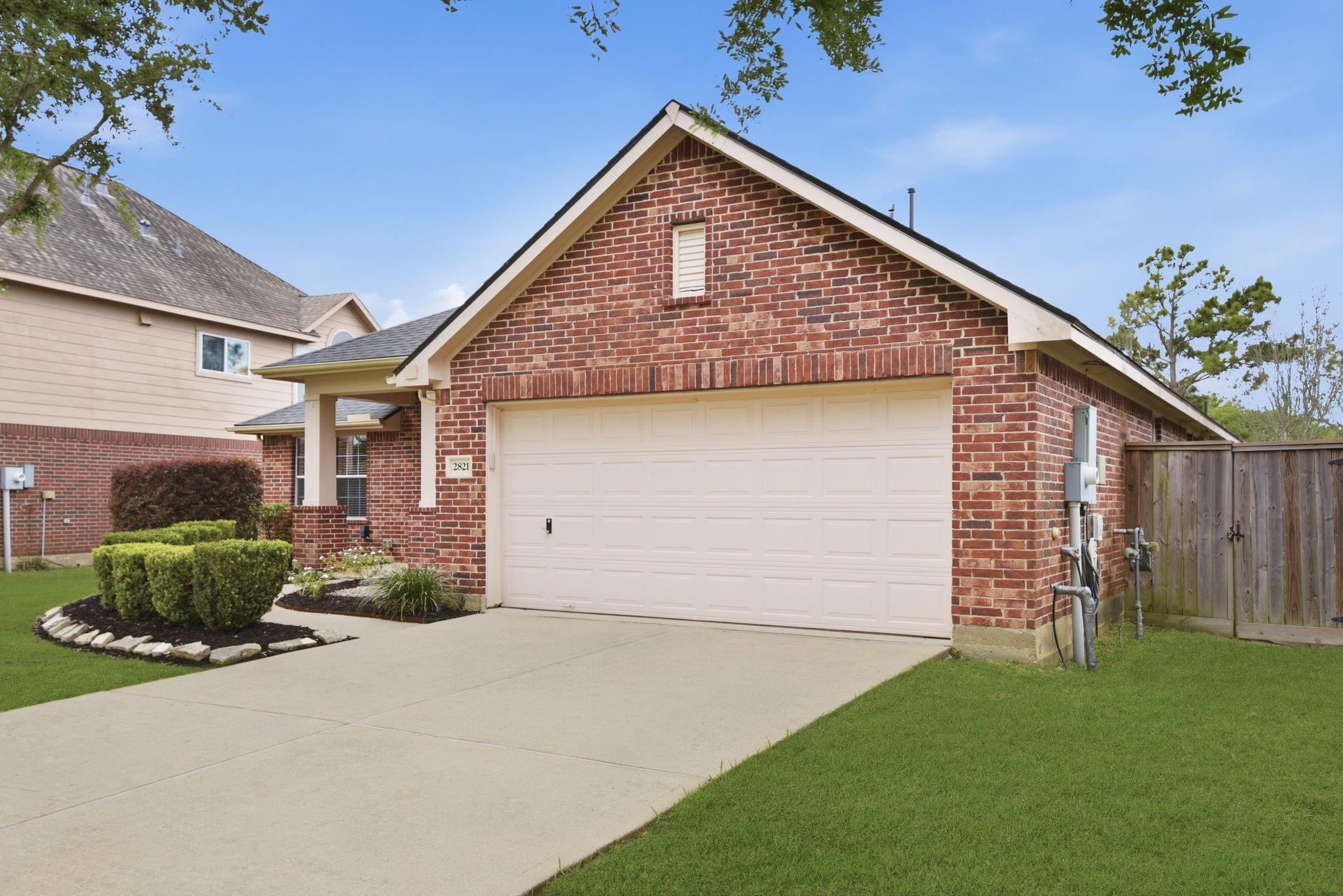 2821 Chinaberry Park Lane