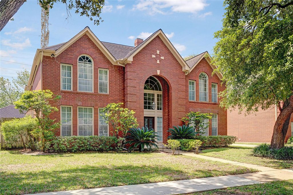 Photo of 1618 Nails Creek Drive, Sugar Land, TX 77478 (MLS # 97898289)
