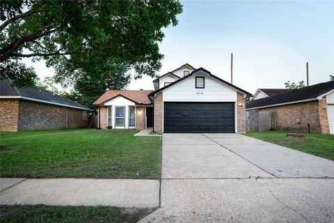 Photo of 4714 Glenvillage Street, Houston, TX 77084 (MLS # 12802010)