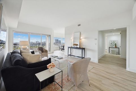 Photo of 2001 Holcombe Boulevard #1905, Houston, TX 77030 (MLS # 84486359)