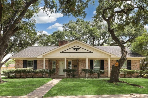 Photo of 7203 Lacy Hill Drive, Houston, TX 77036 (MLS # 62242988)