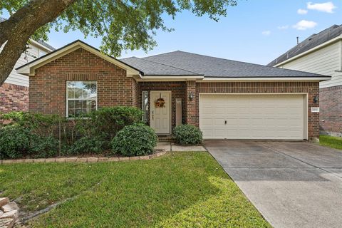 Photo of 10010 Wood Leaf Court, Baytown, TX 77521 (MLS # 24350465)